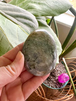 Labradorite Palm 1 Stone